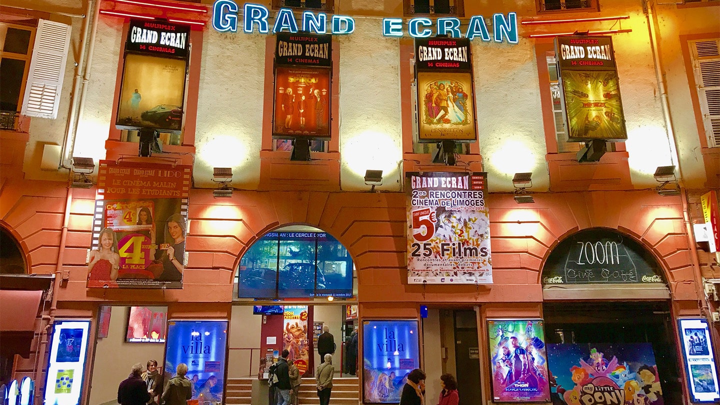 Façade du Cinéma Grand Écran Centre-Ville