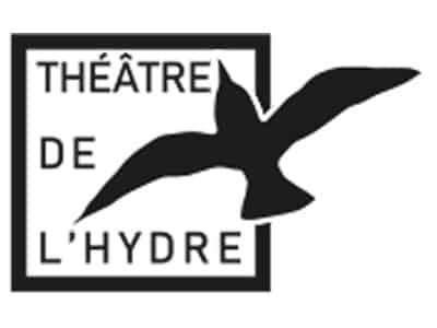Logo du Théâtre de l'Hydre qui est écrit dans un encadré avec la silhouette d'une oiseau volant